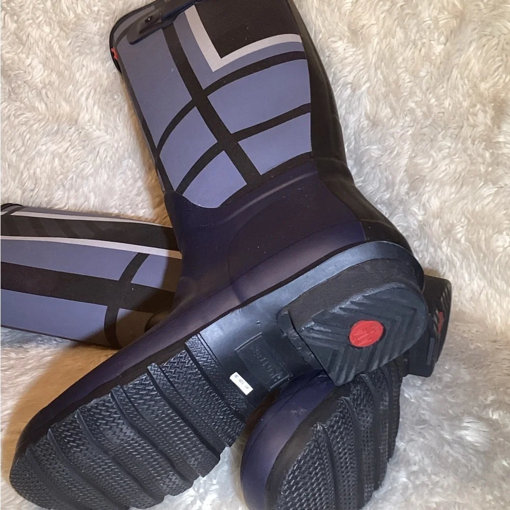 Authentic Hunter Rain Boots. Size 8